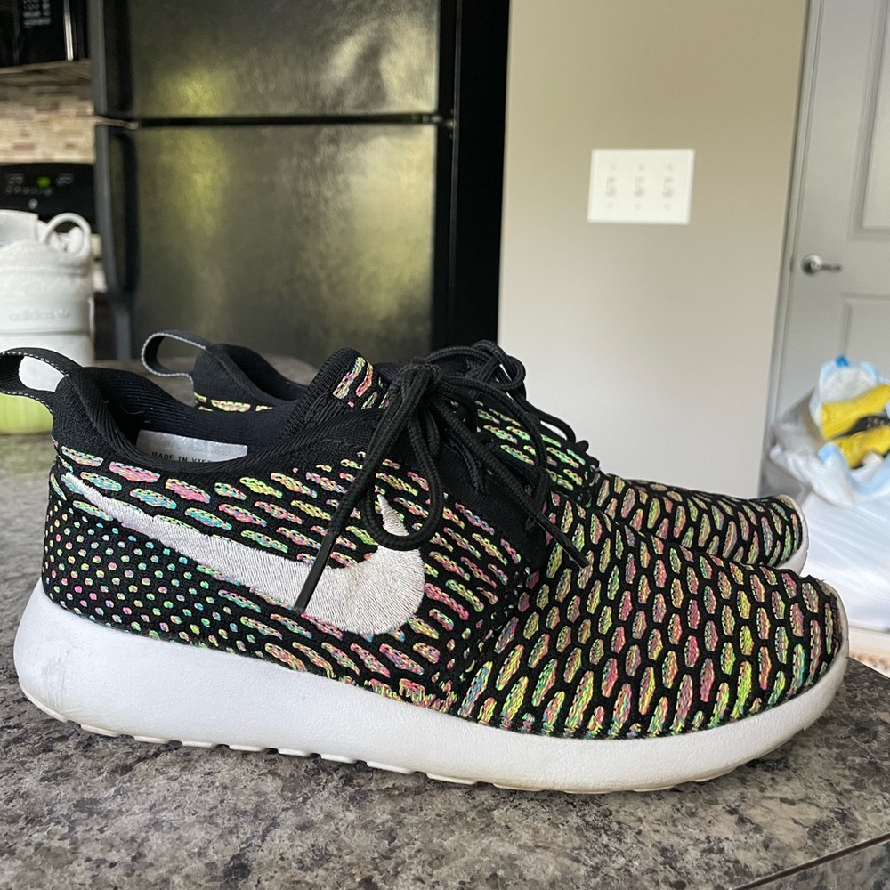 Women Nike Flyknit Roshe SZ 5.5
